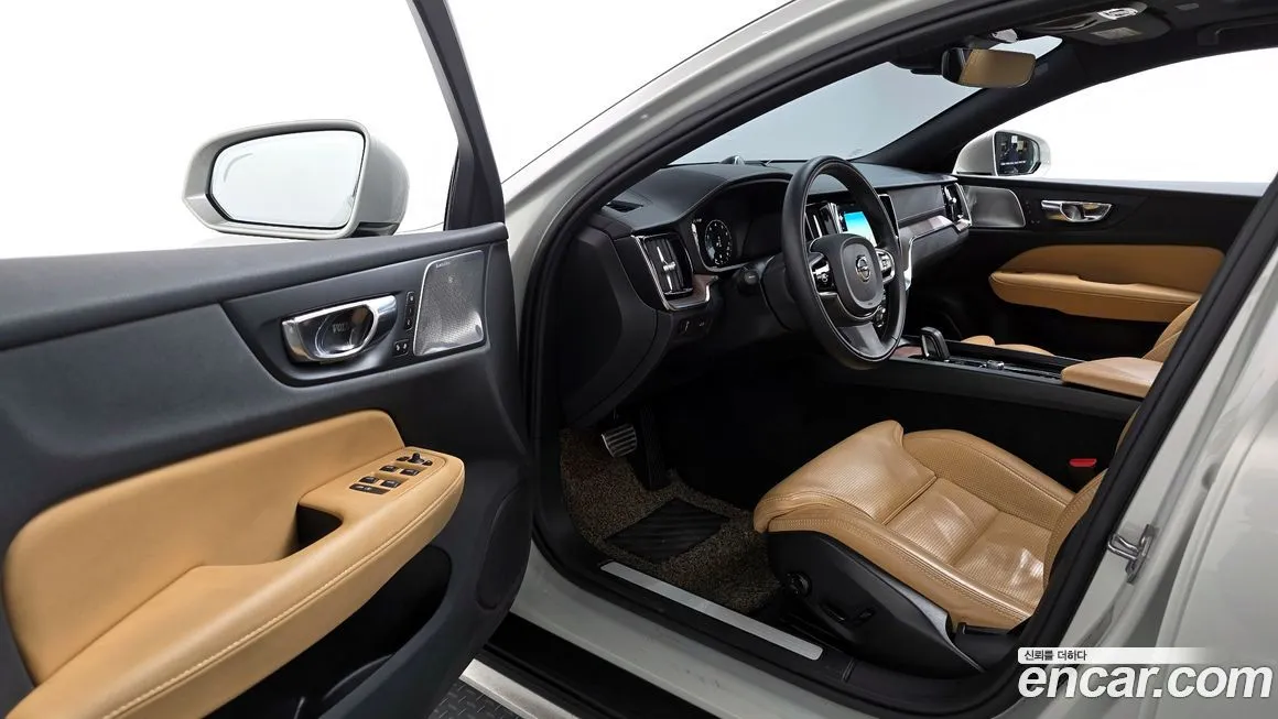 Volvo V60 2021 из KR, фото 8