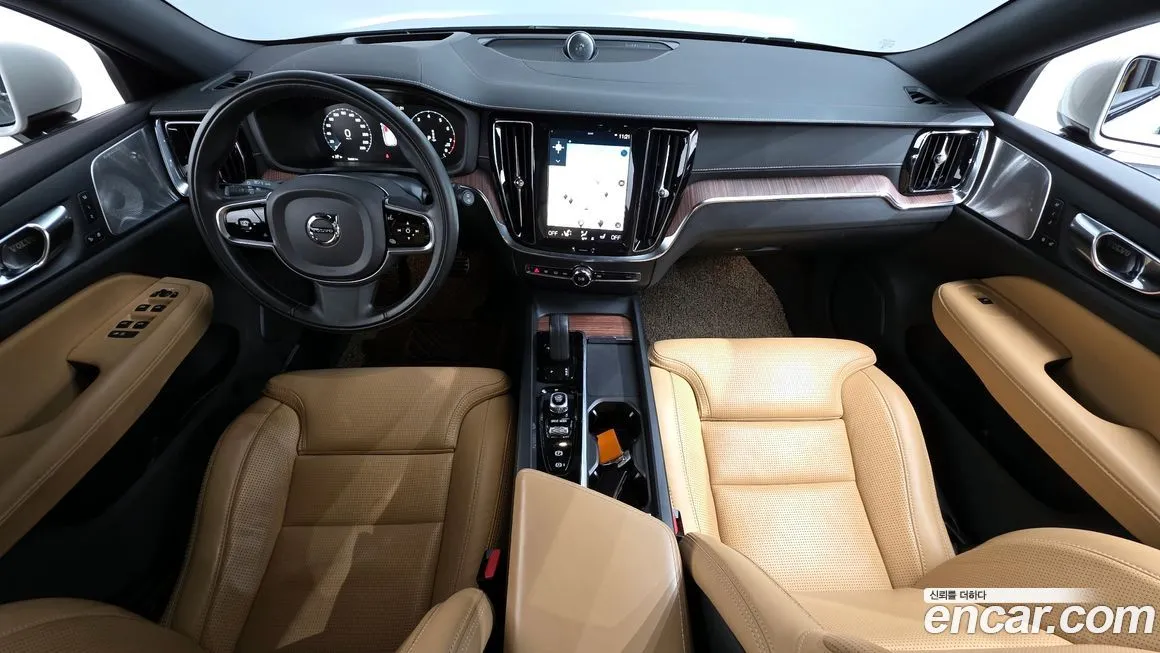 Volvo V60 2021 из KR, фото 7
