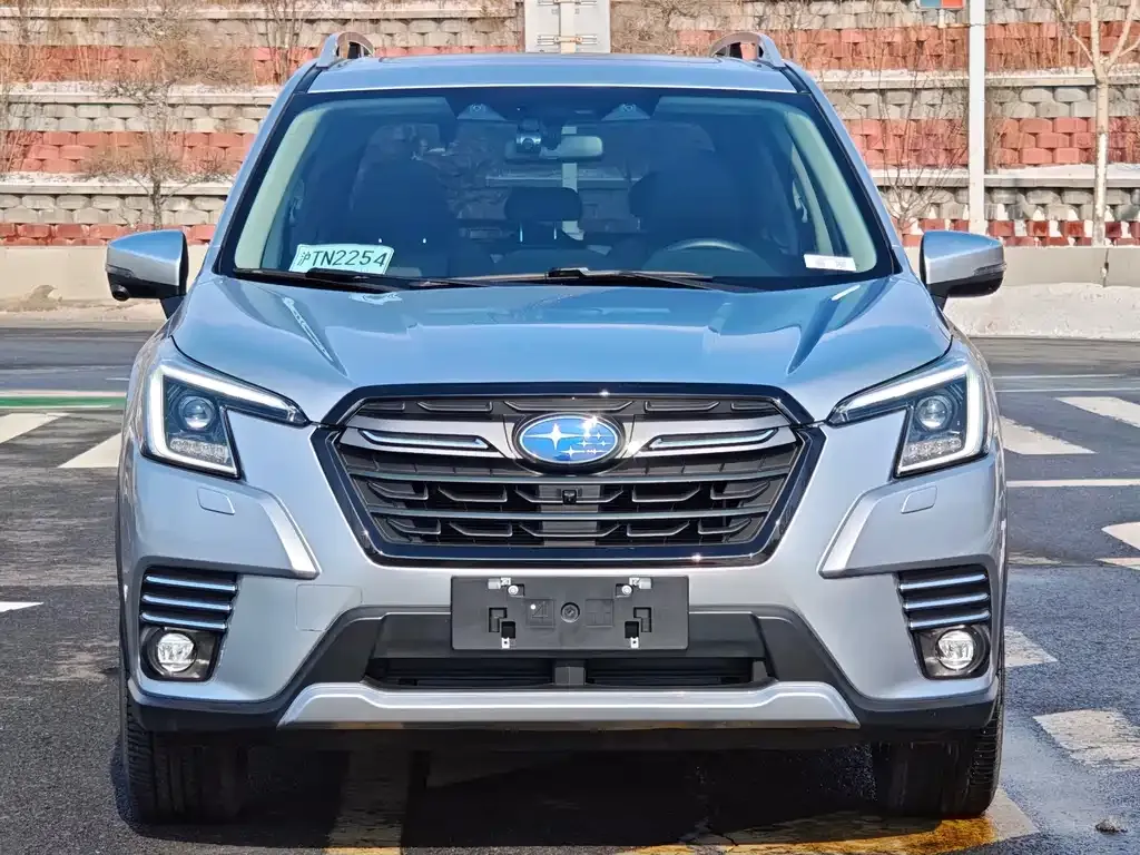 Subaru Forester — фото 8