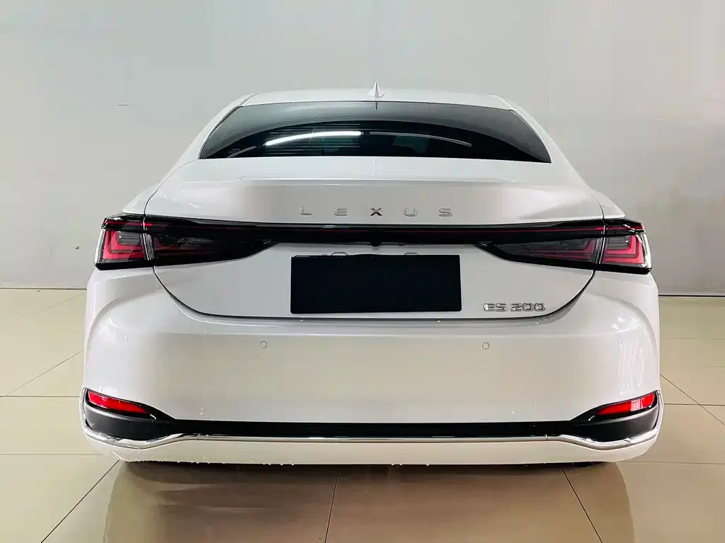 Lexus ES — фото 2