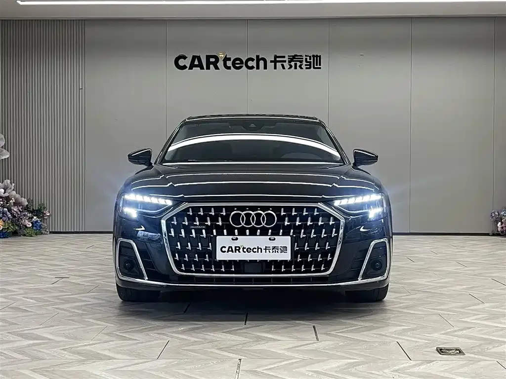 Audi A8 2023 из CN, фото 2