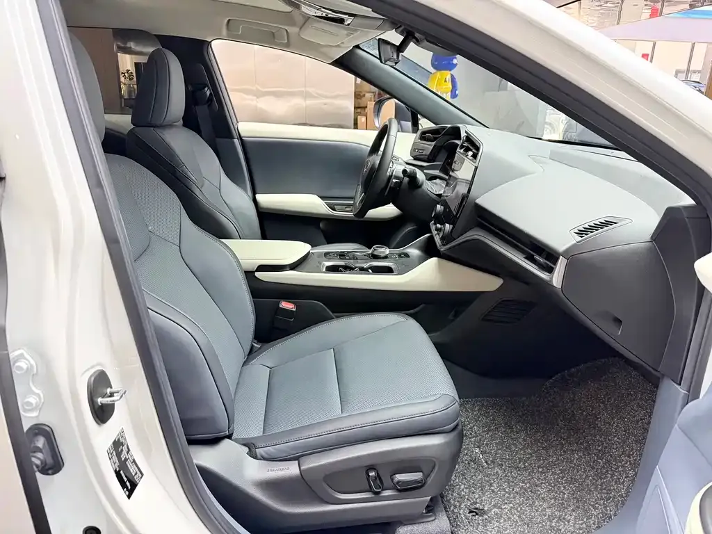 Lexus RZ 2023 из CN, фото 10