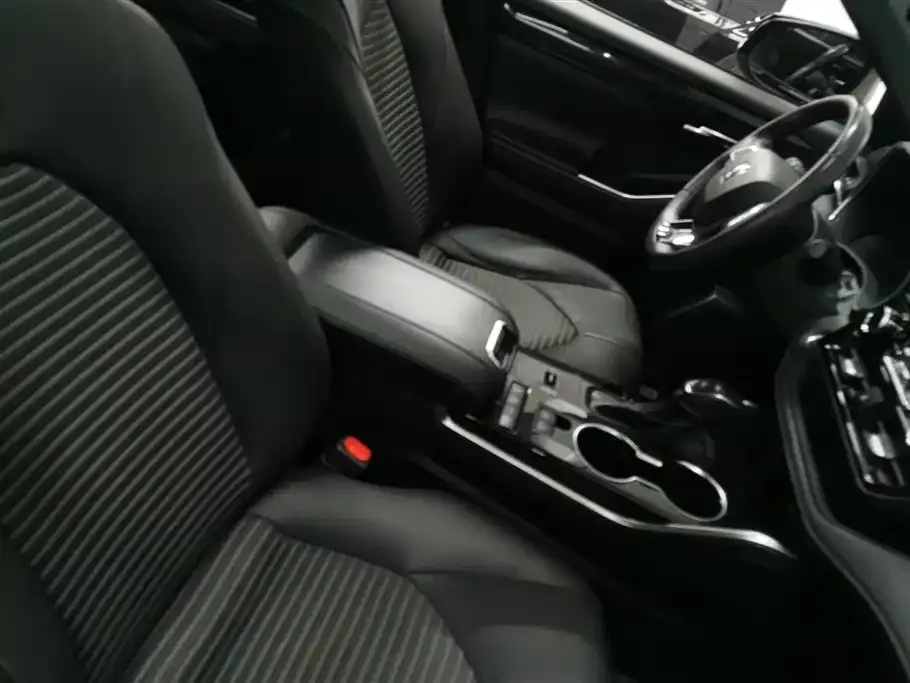 Toyota Crown Kluger 2023 из CN, фото 6