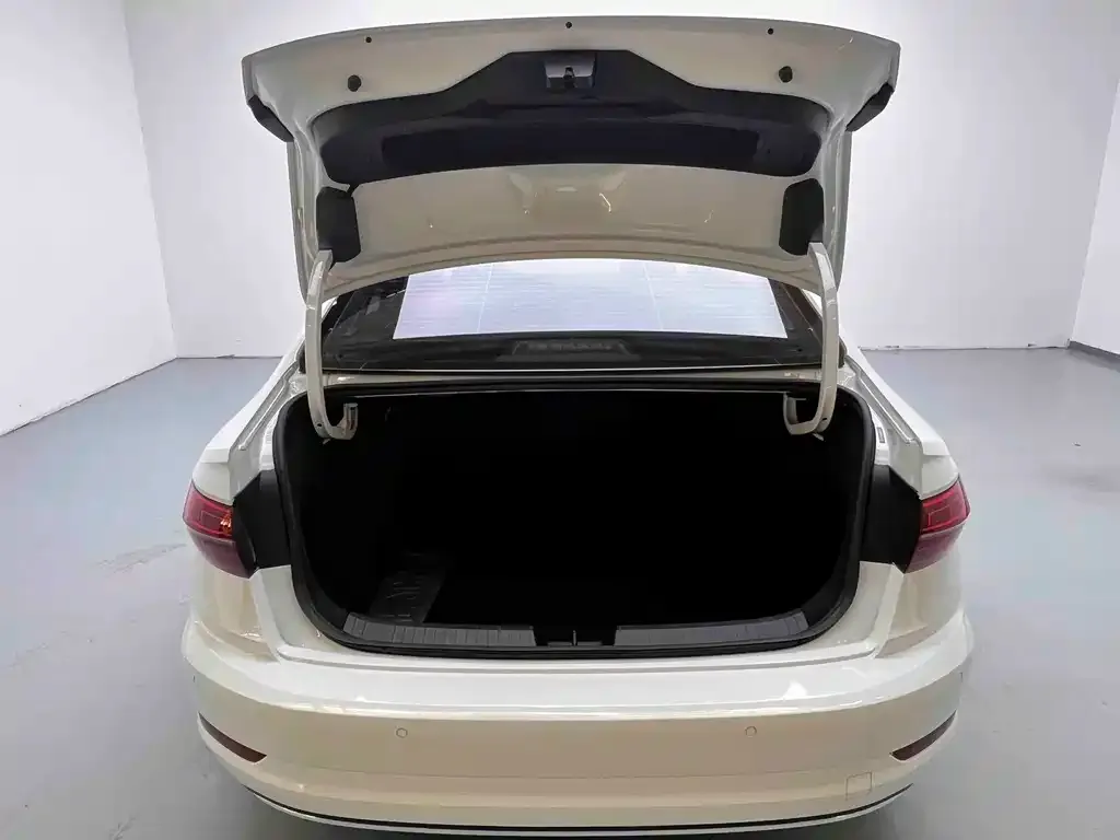 Volkswagen Sagitar 2022 из CN, фото 10