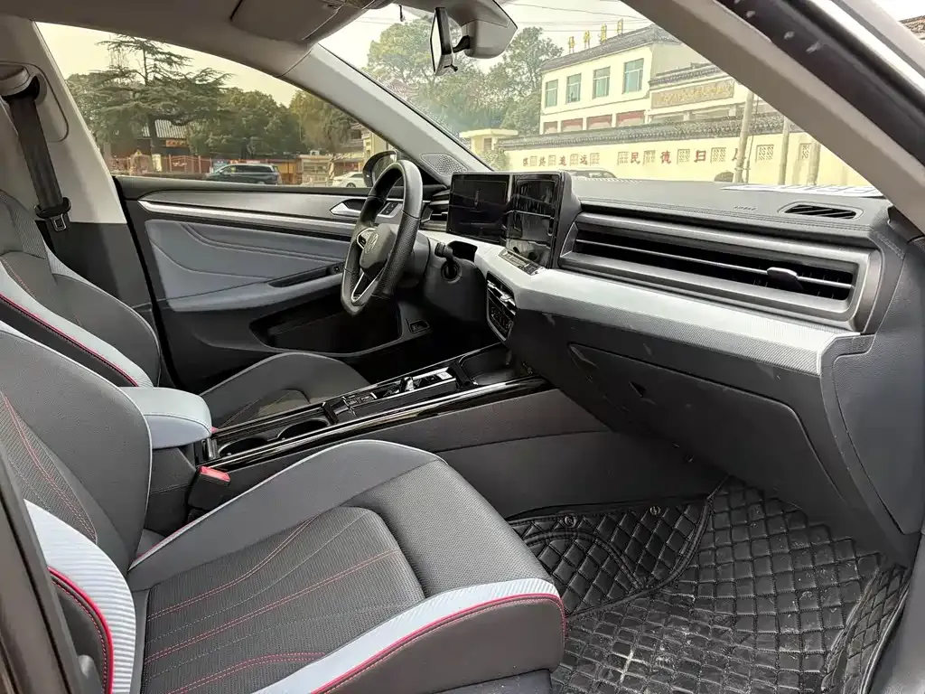 Volkswagen Lamando 2024 из CN, фото 3