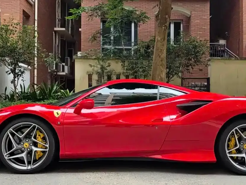 Ferrari F8 — фото 4