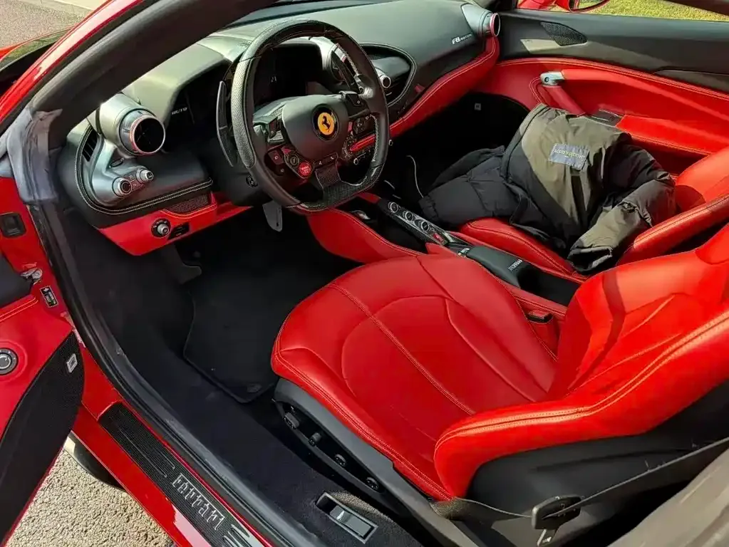Ferrari F8 — фото 2