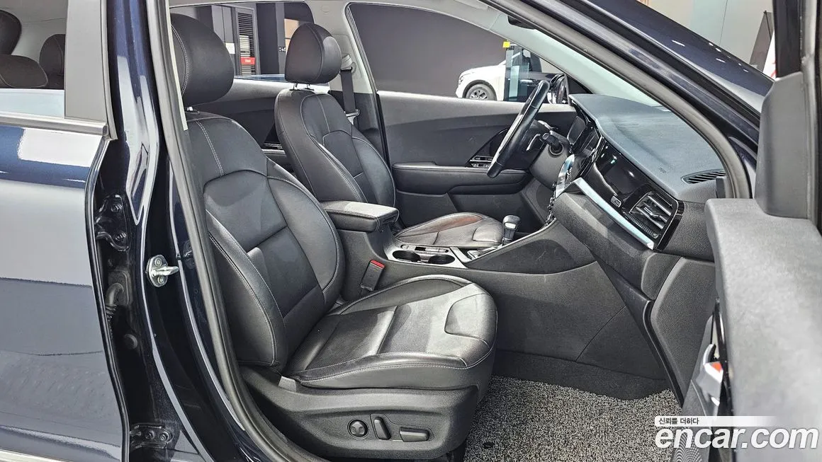 Kia Niro — фото 10