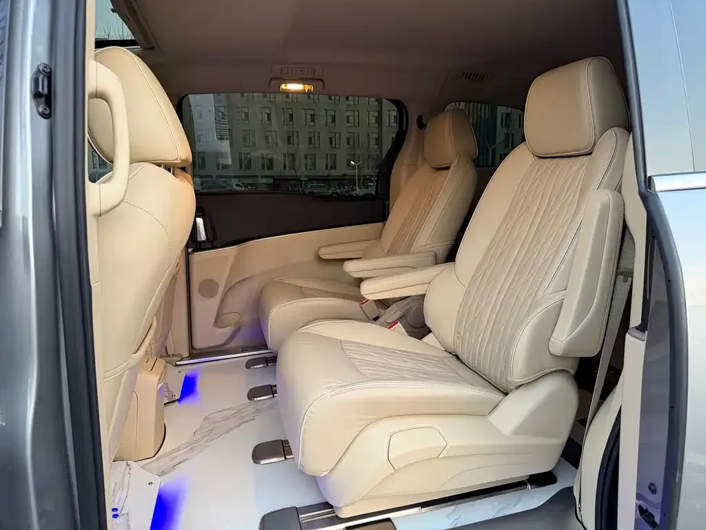 Buick GL8 2023 из CN, фото 6