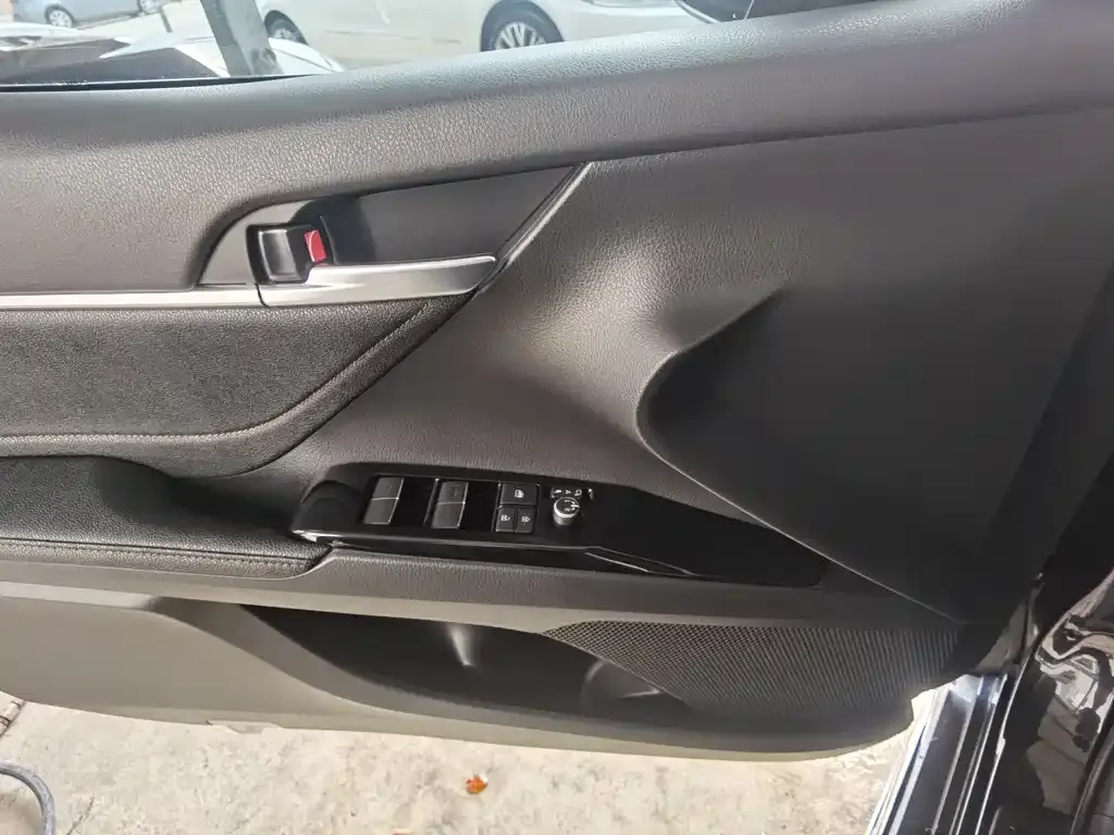 Toyota Camry 2023 из CN, фото 7