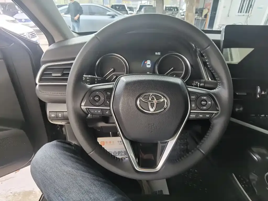 Toyota Camry 2023 из CN, фото 8