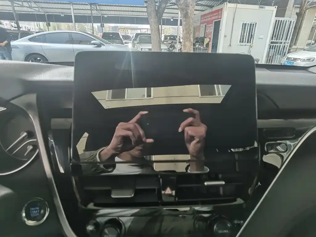 Toyota Camry 2023 из CN, фото 4