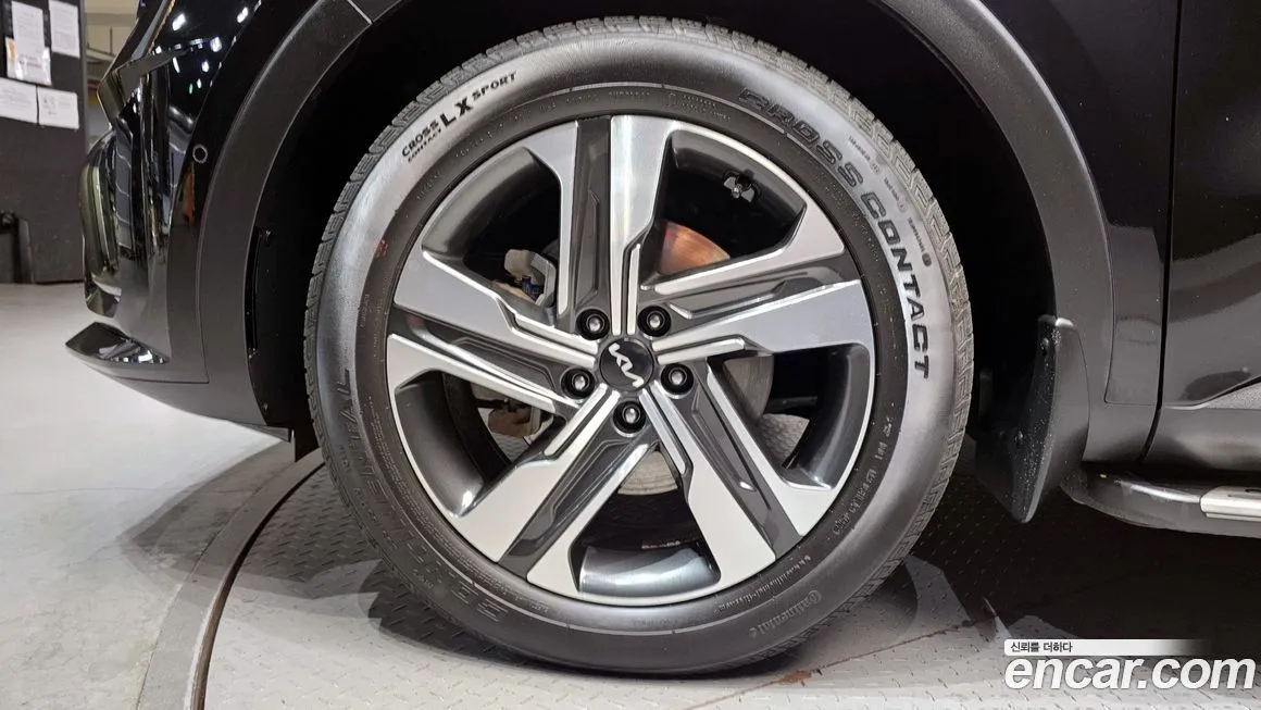 Kia Sorento — фото 8