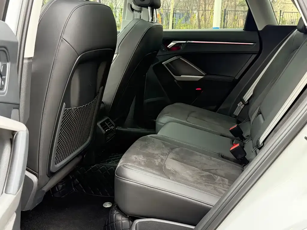 Audi Q3 2023 из CN, фото 3
