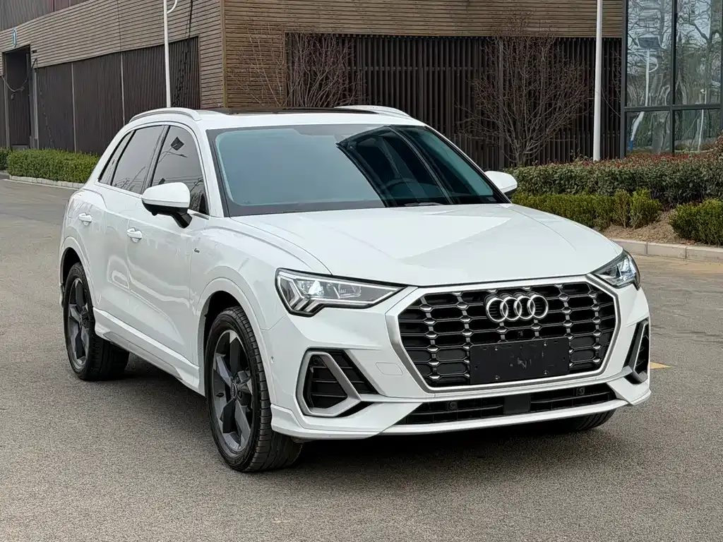 Audi Q3 2023 из CN, фото 9