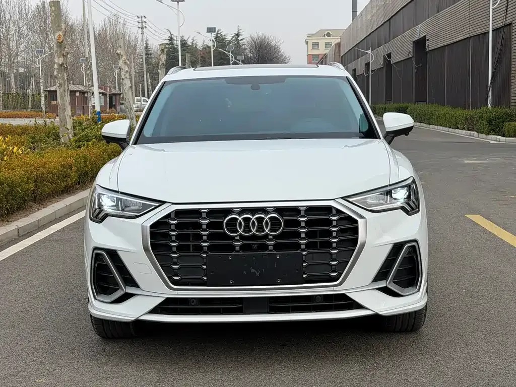 Audi Q3 2023 из CN, фото 4