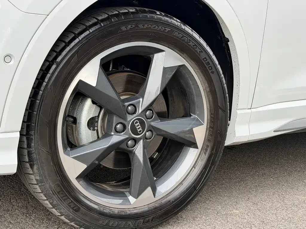 Audi Q3 2023 из CN, фото 8
