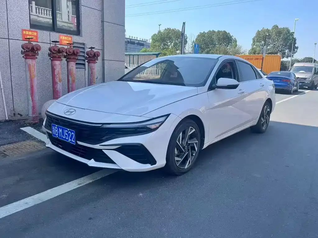 Hyundai Elantra 2024 из CN, фото 2