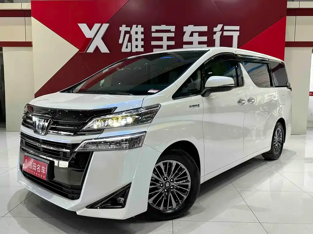 Toyota Vellfire — фото 1