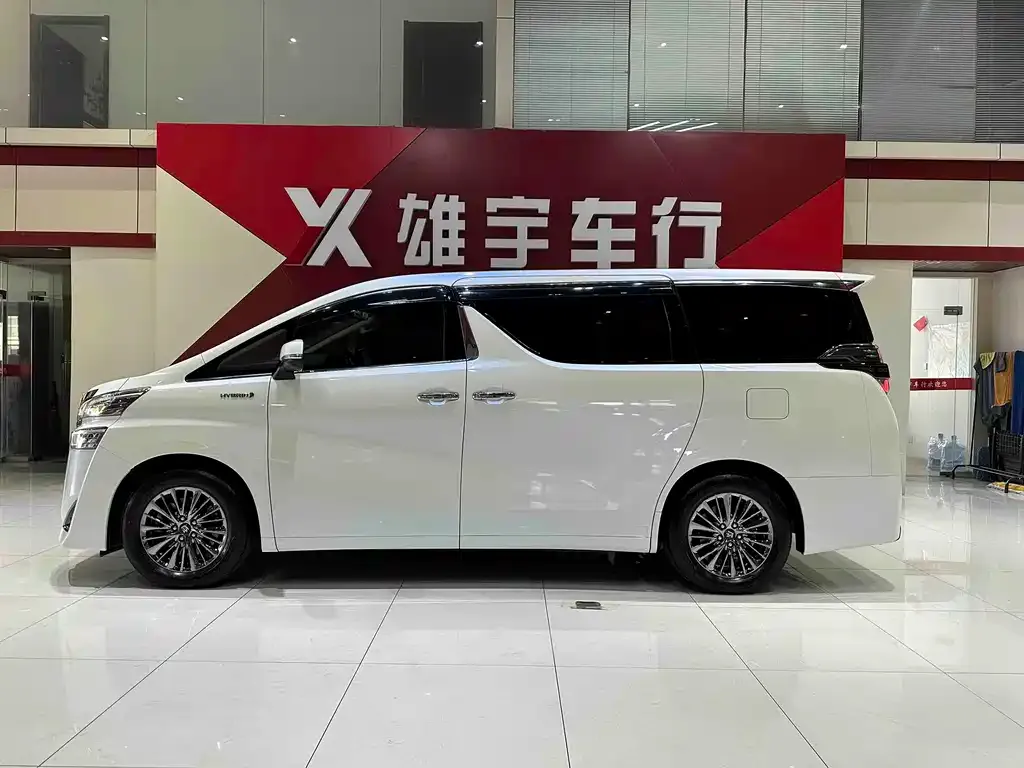 Toyota Vellfire — фото 8