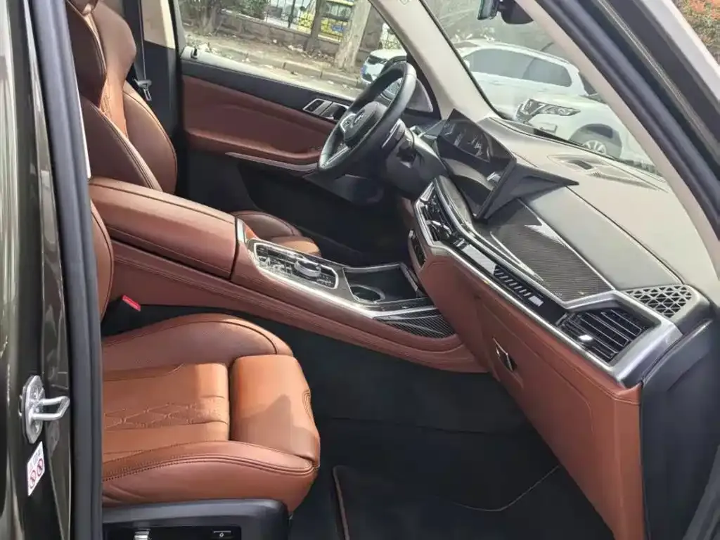 BMW X7 M60i 2023 из CN, фото 5