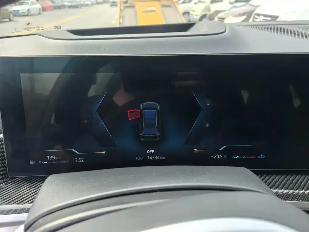 BMW X7 M60i 2023 из CN, фото 3