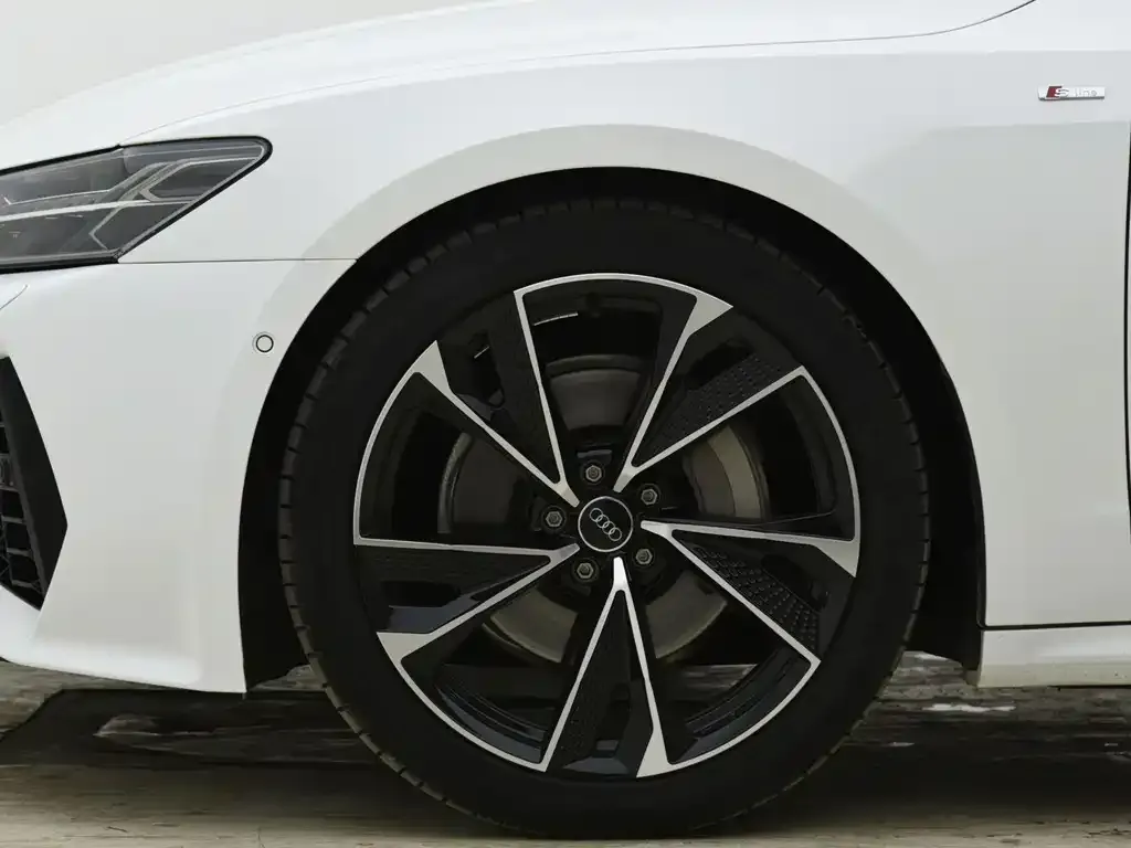 Audi A7 2021 из CN, фото 9