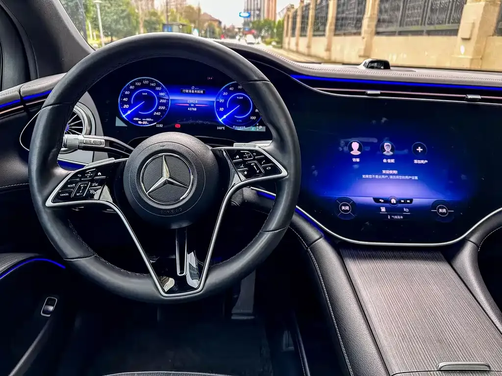 Mercedes-Benz EQS SUV 2023 из CN, фото 3