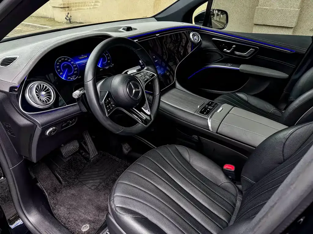 Mercedes-Benz EQS SUV 2023 из CN, фото 5