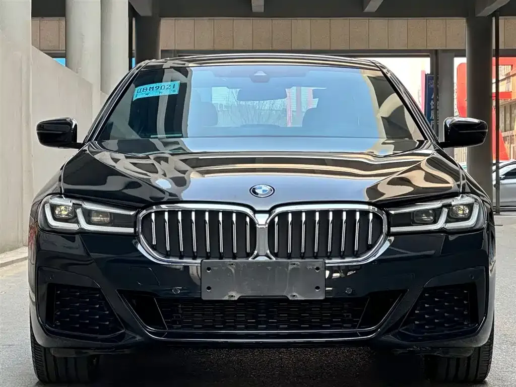 BMW 5 Series — фото 4