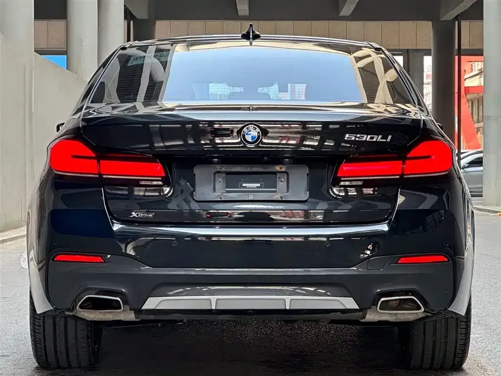 BMW 5 Series — фото 10