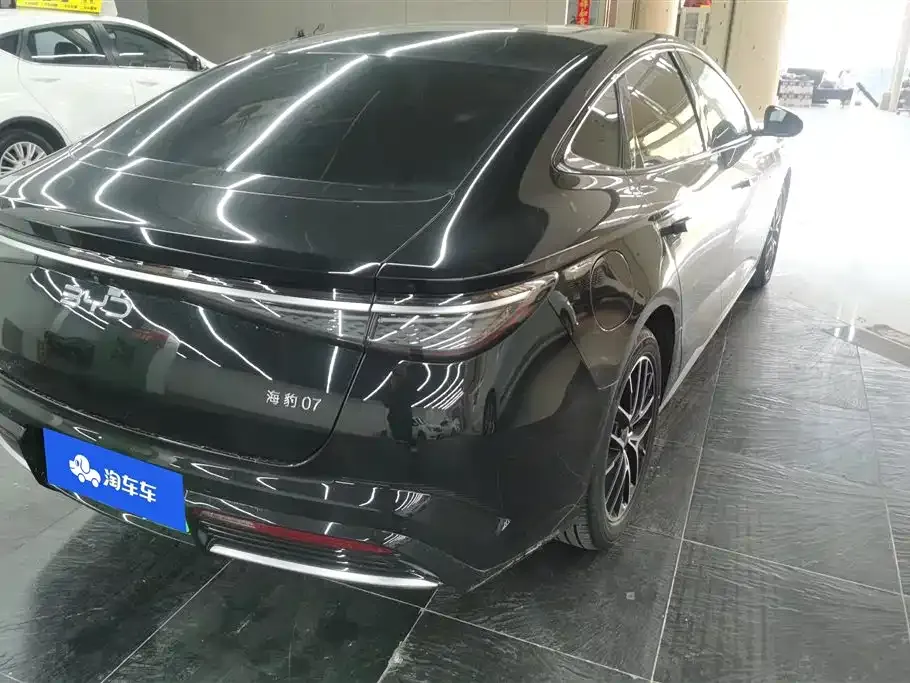 BYD Seal 07 DM-i — фото 3