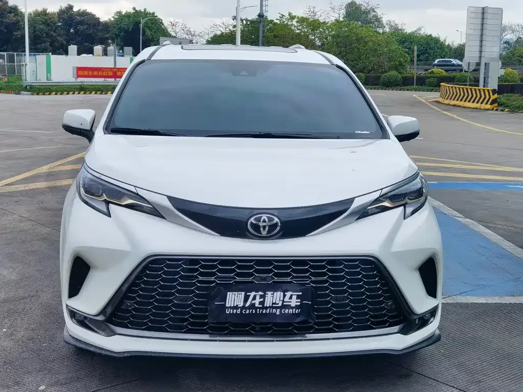 Toyota Granvia 2025 из CN, фото 4