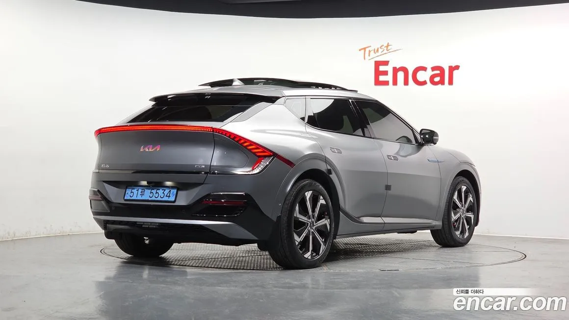 Kia EV6 — фото 10