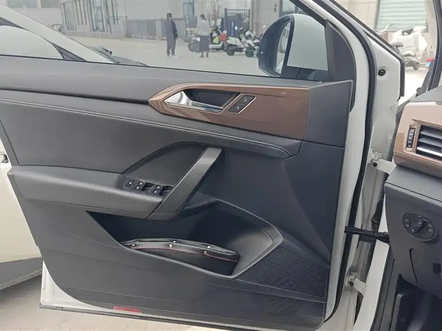 Volkswagen Tharu 2022 из CN, фото 3
