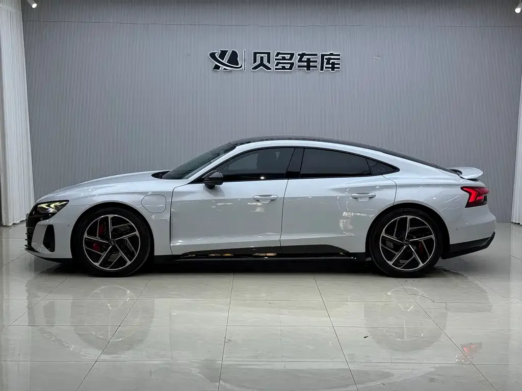 Audi RS e-tron GT 2023 из CN, фото 3