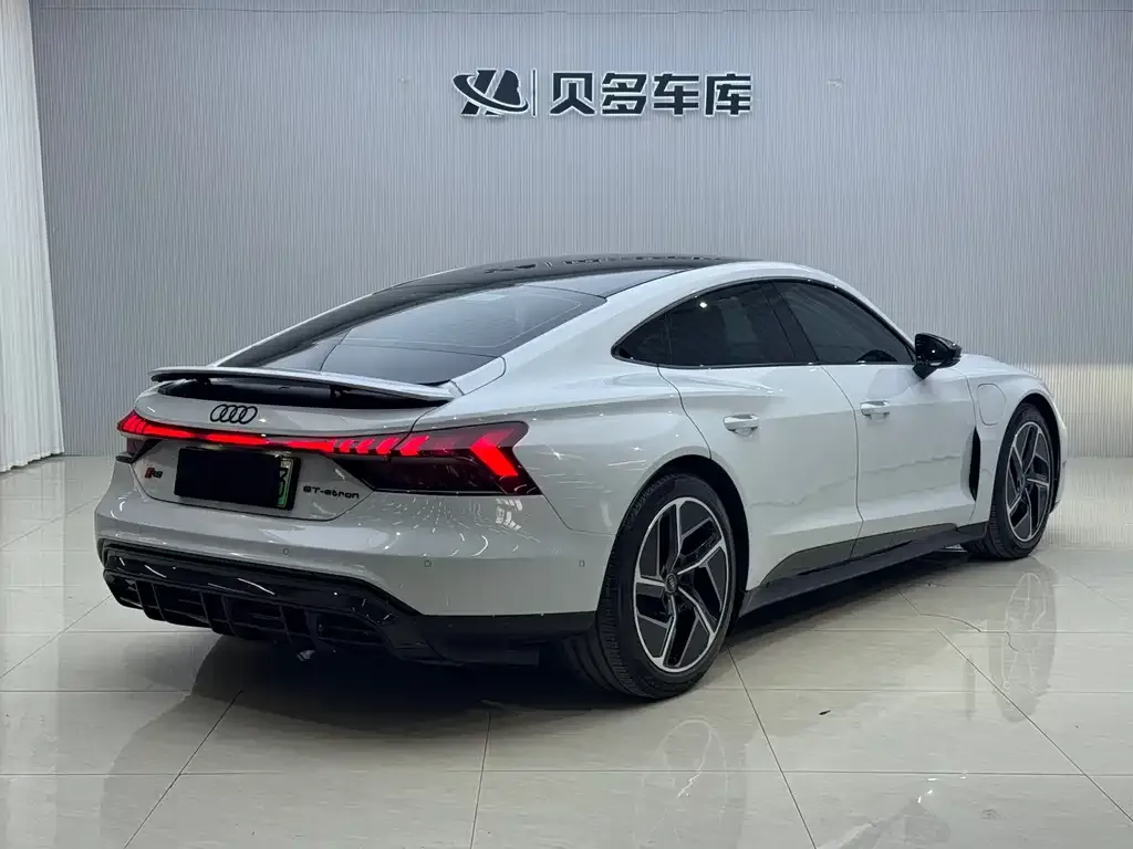 Audi RS e-tron GT 2023 из CN, фото 10