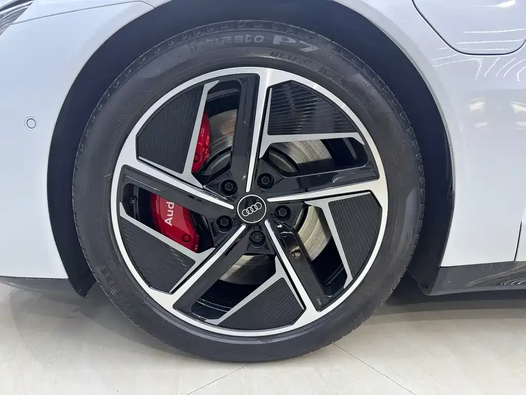 Audi RS e-tron GT 2023 из CN, фото 7