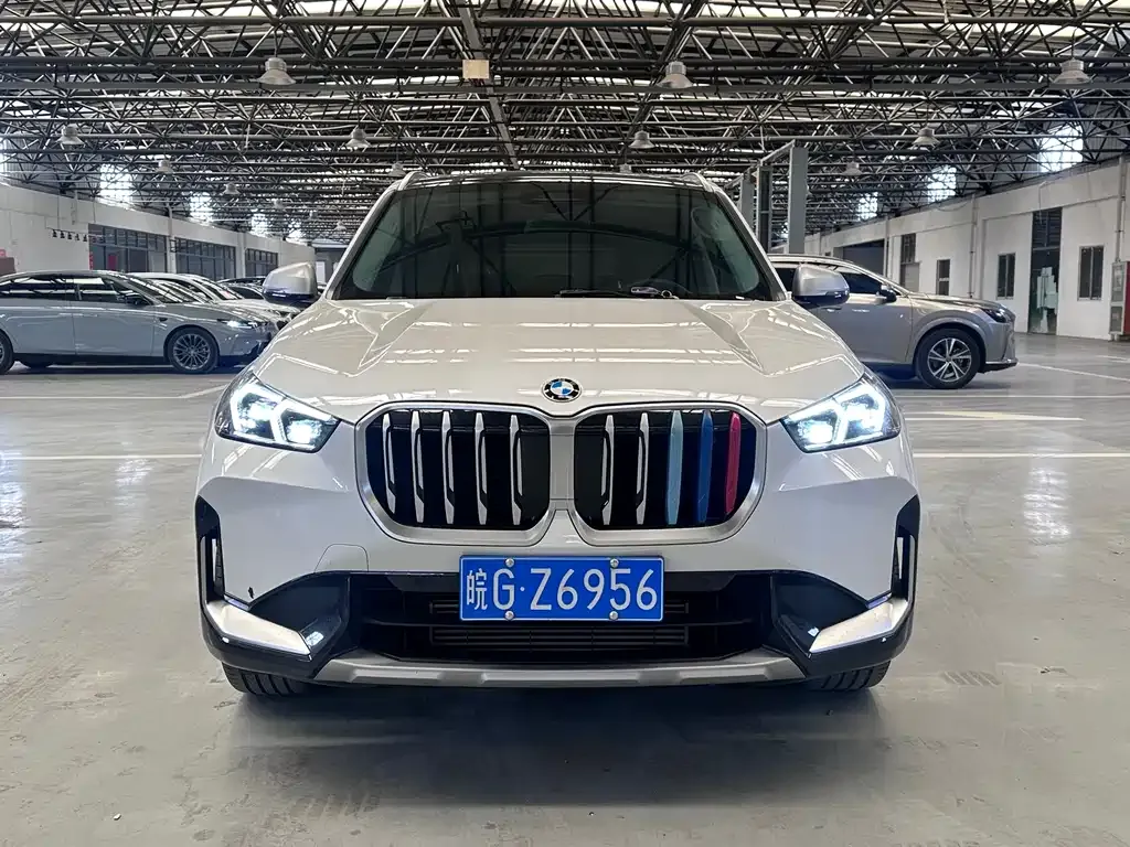 BMW X1 — фото 7
