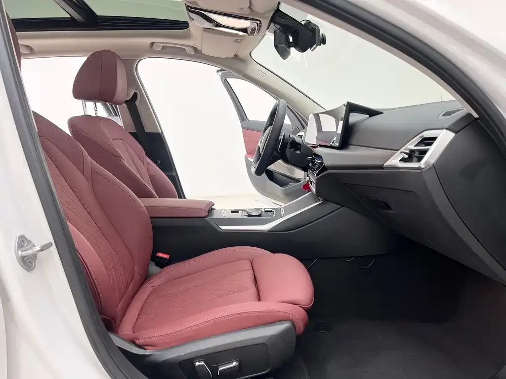 BMW 3 Series 2025 из CN, фото 6