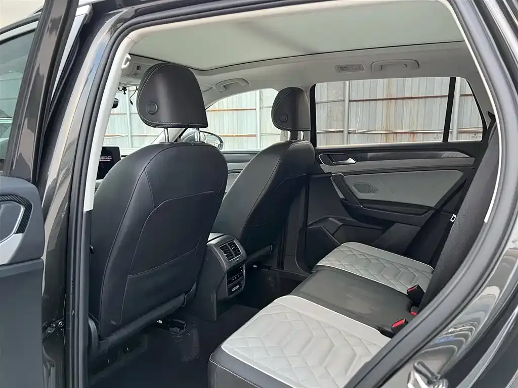 Volkswagen Tayron 2023 из CN, фото 3