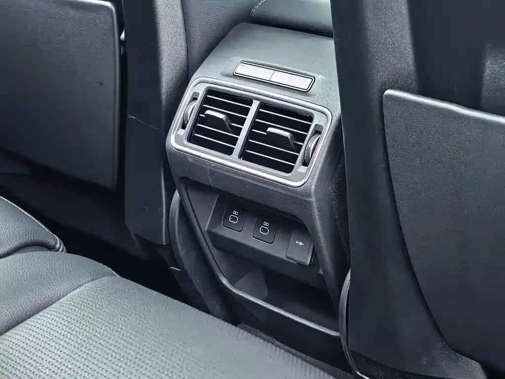 Land Rover Discovery Sport — фото 9