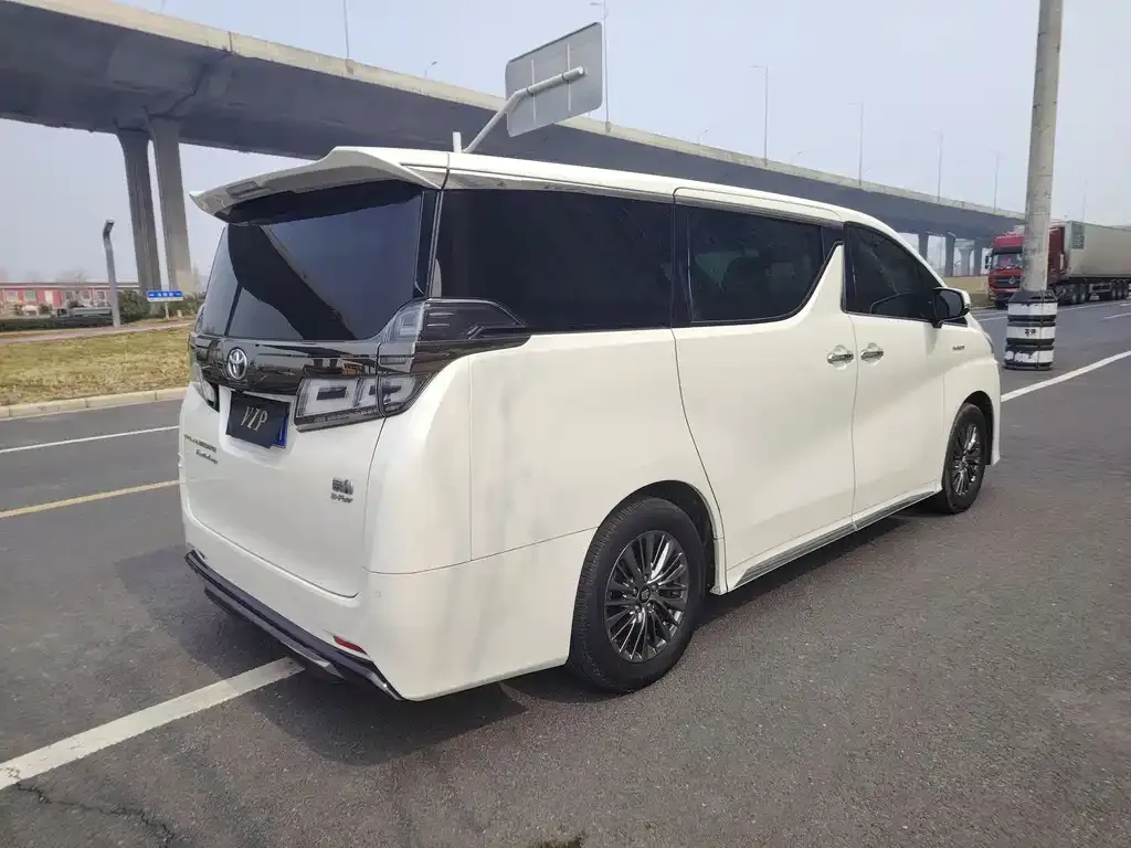 Toyota Vellfire 2023 из CN, фото 3