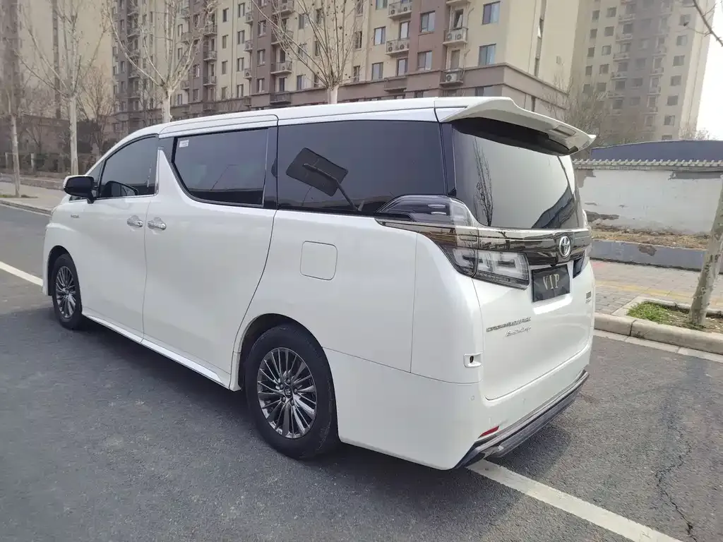 Toyota Vellfire 2023 из CN, фото 8