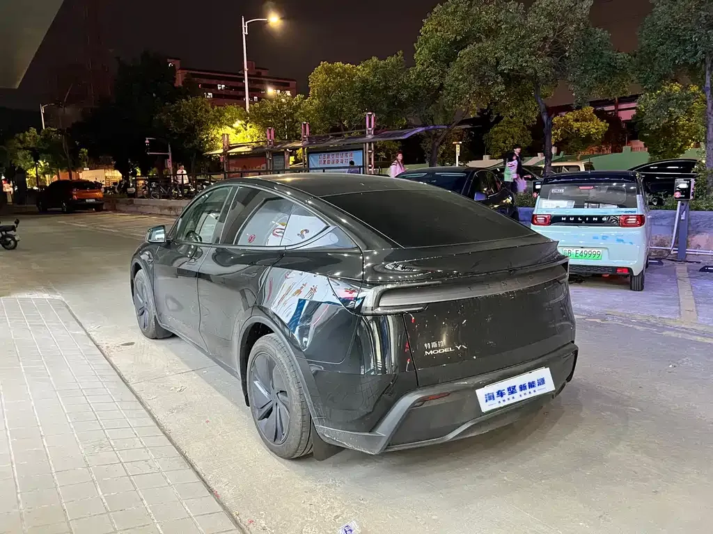 Tesla Model Y 2026 из CN, фото 7