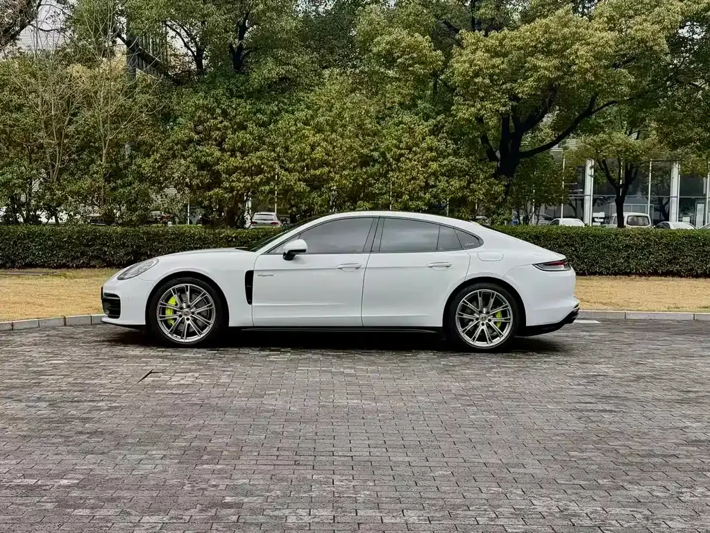 Porsche Panamera Hybrid 2022 из CN, фото 8