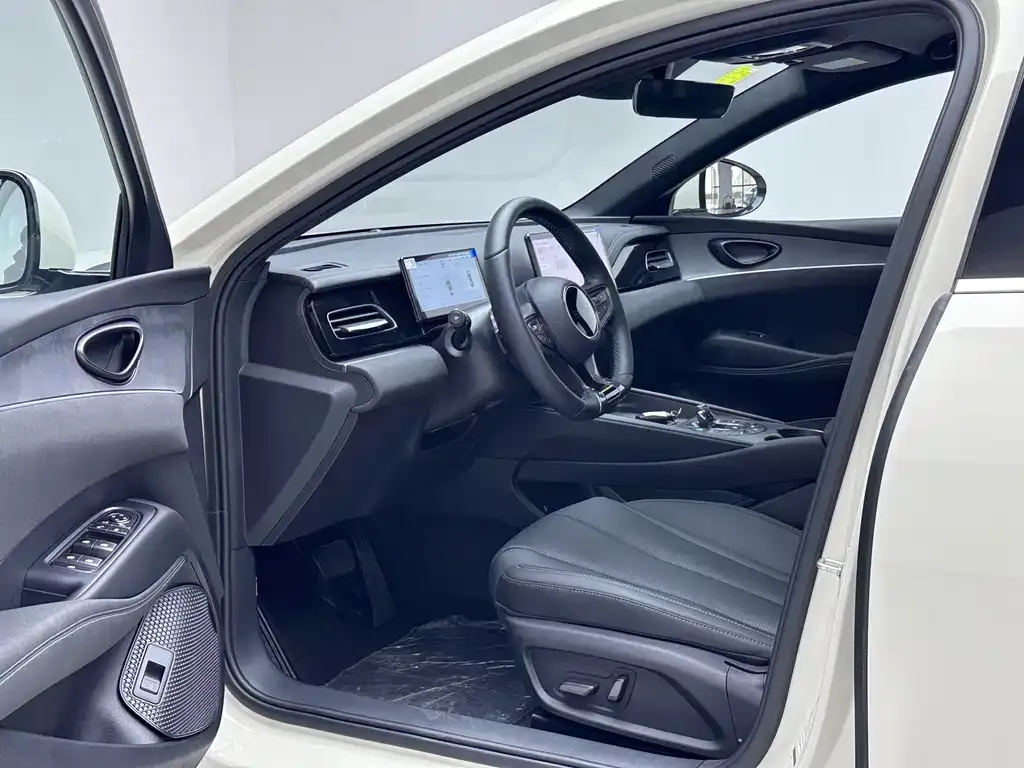 BYD Seal 06 — фото 10