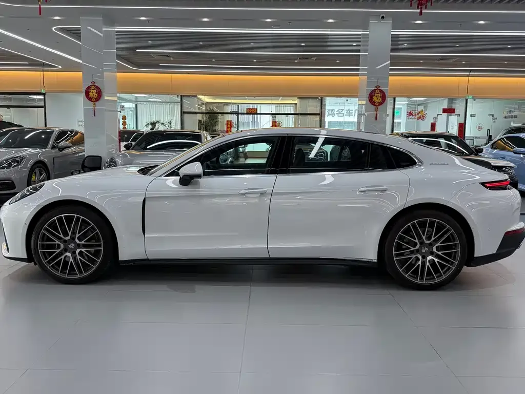 Porsche Panamera 2026 из CN, фото 7