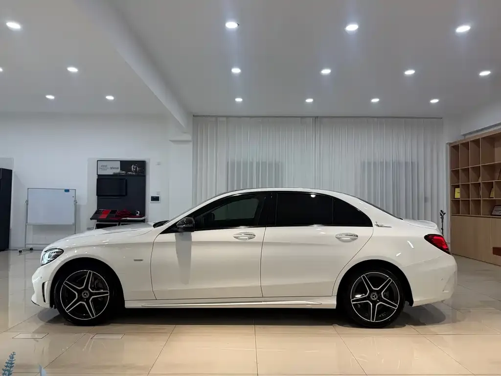 Mercedes-Benz C-Class — фото 2