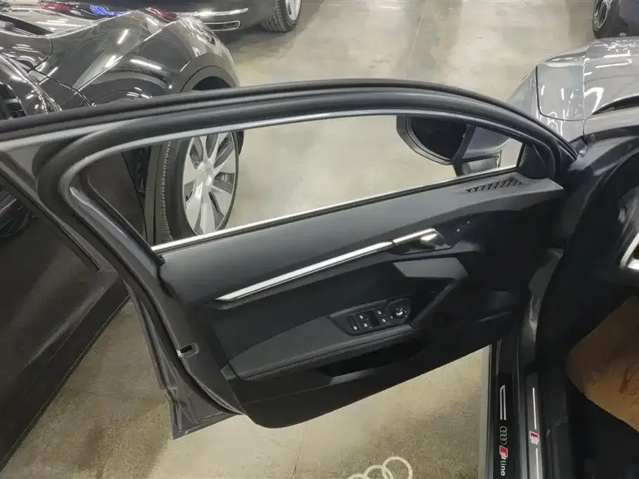 Audi A3 2024 из CN, фото 7
